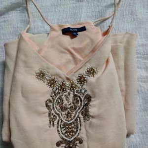 Strip sleeves top